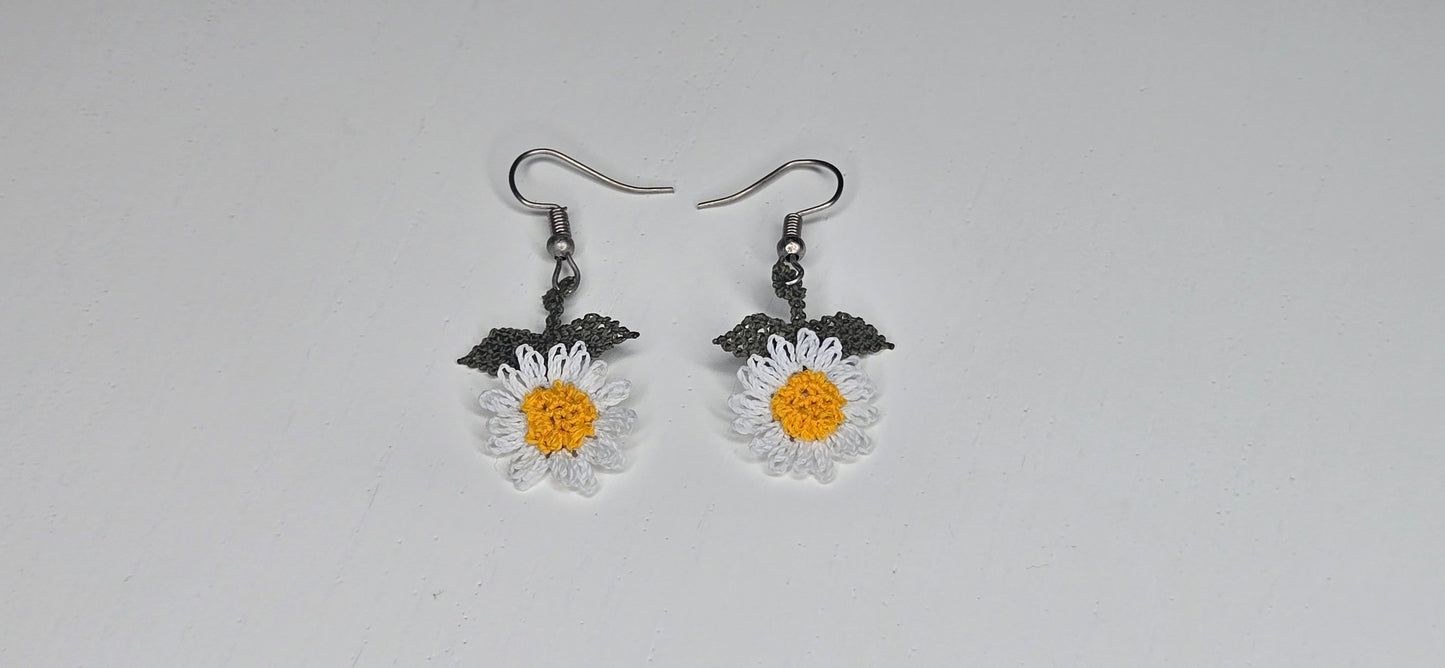 Needle Lace Daisy Earrings (dangling)