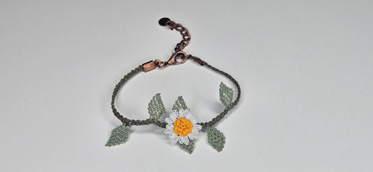 Needle Lace Single Daisy Bracelet