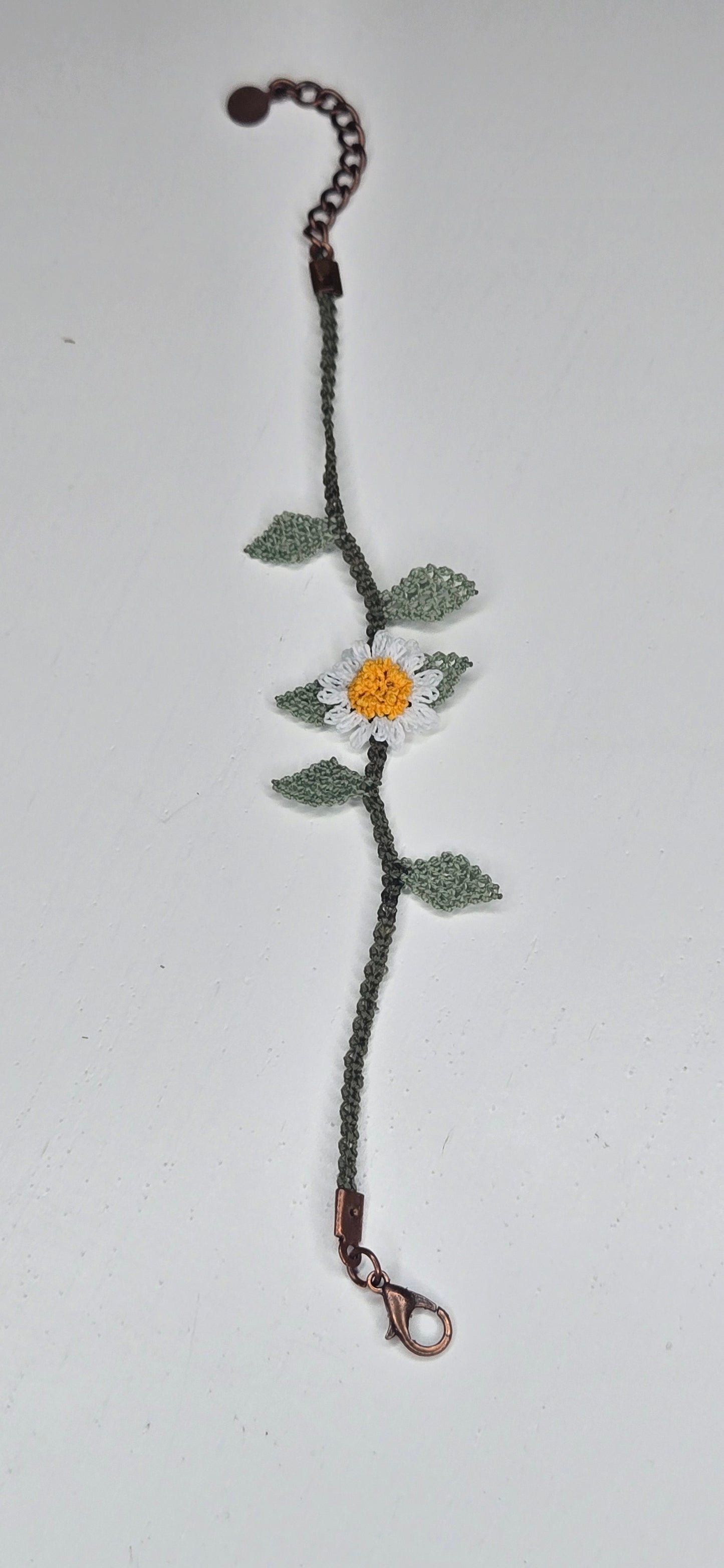Needle Lace Single Daisy Bracelet