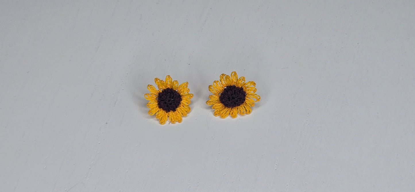 Needle Lace Sunflower Earring (stud)