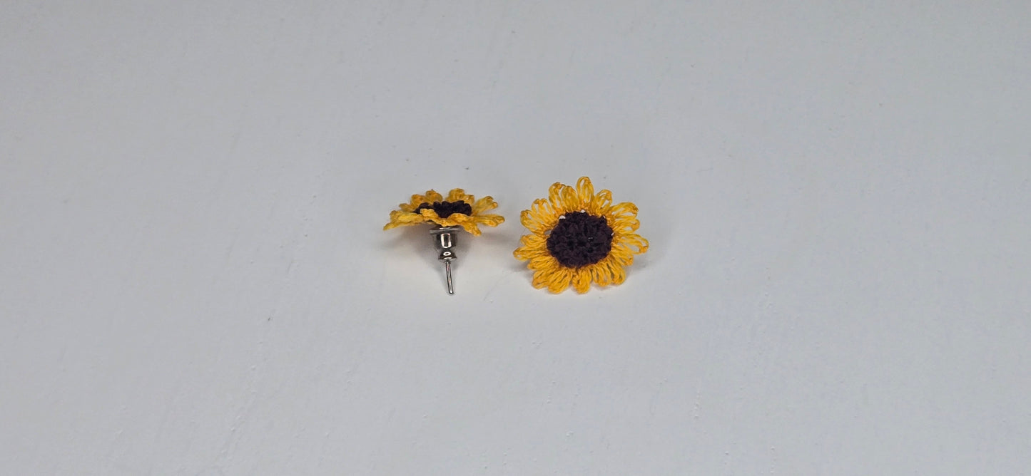 Needle Lace Sunflower Earring (stud)
