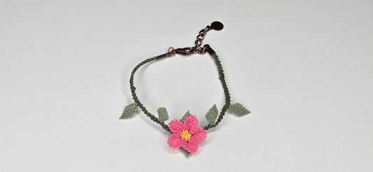 Needle Lace Single Shell Pink Flower Bracelet